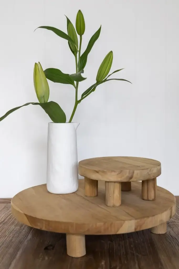 Attic Stand 